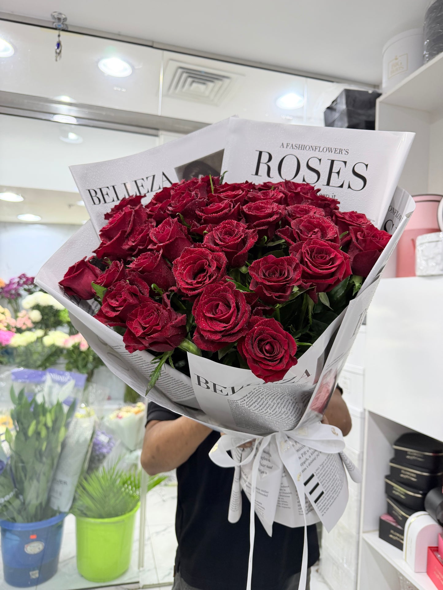 Luxury Bouquet: 35 Fresh Red Roses