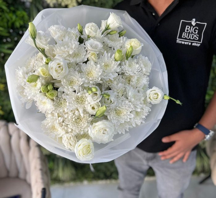 Isabella hand bouquet