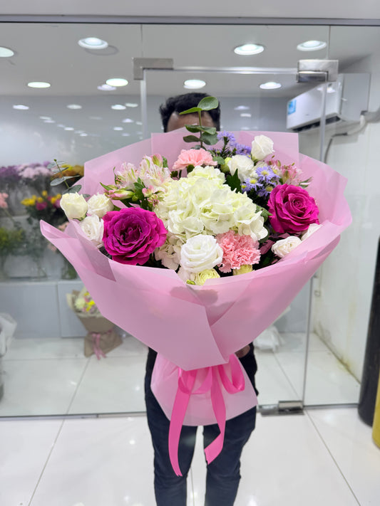 Pretty in pink, blooming in style🤍