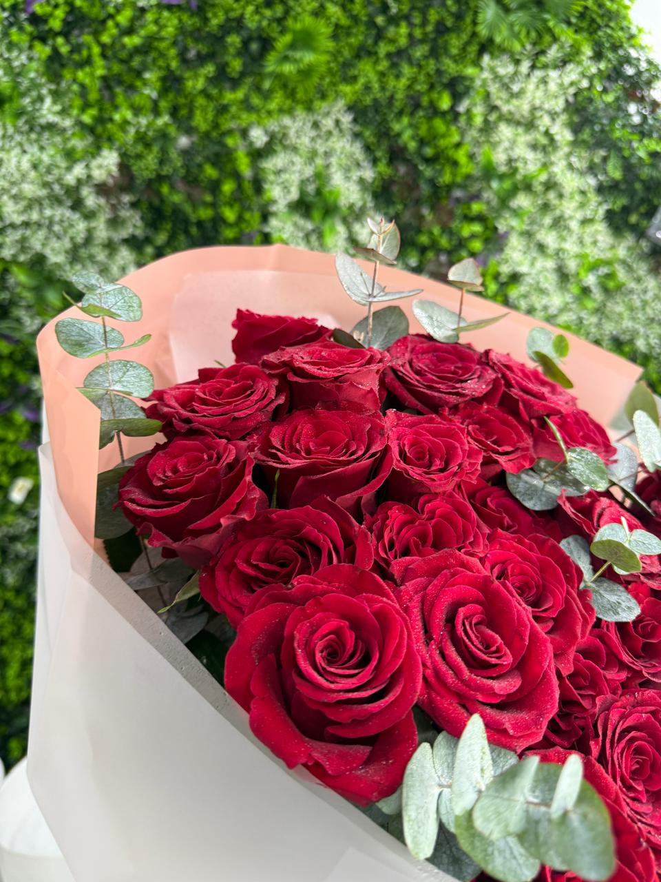 Crimson Promise Bouquet/30 Red Roses