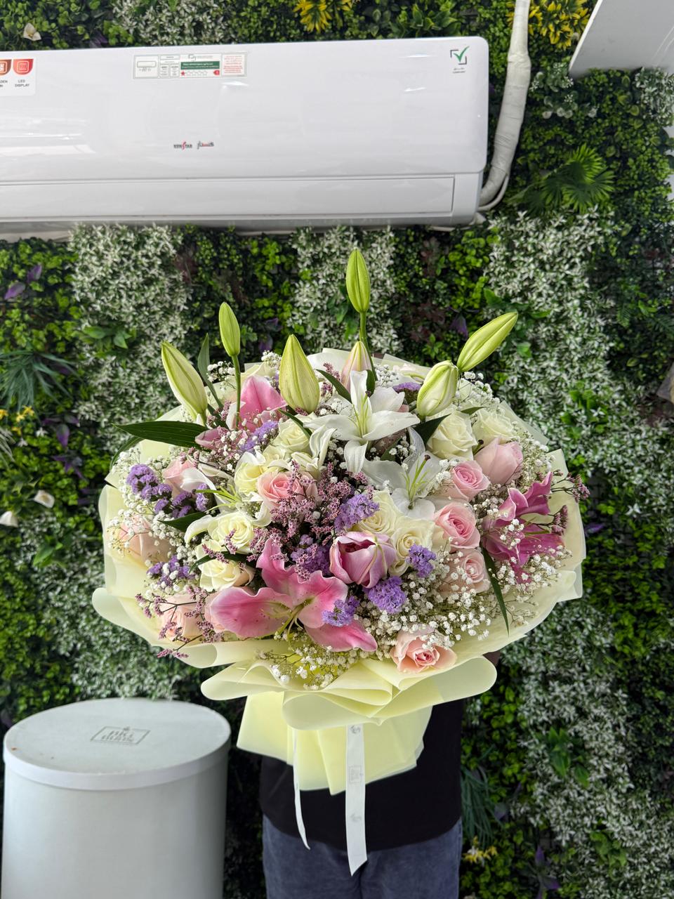 Sunset Splendor: Mix OF Roses Lilies